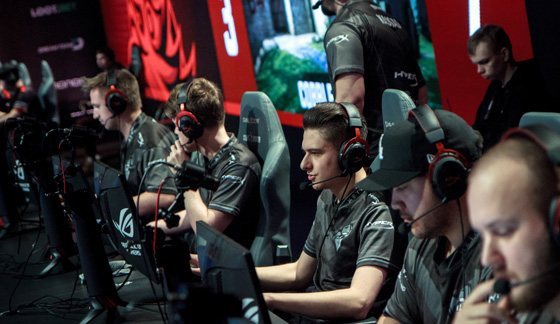 任何一个球 任何一个球