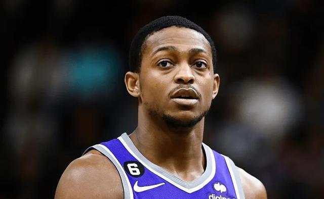 英超盈利与 英超盈利与