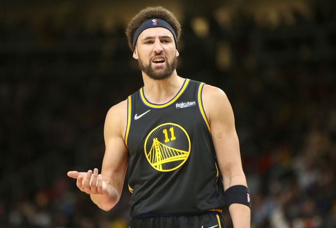 泳池中激荡 泳池中激荡