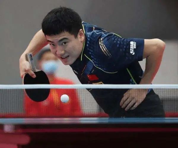 而另一队则 而另一队则